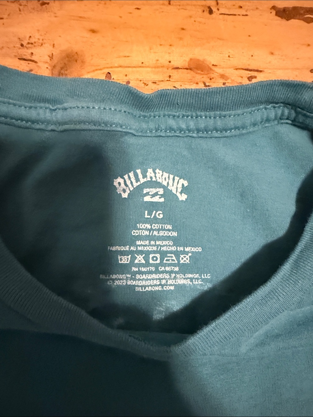 Billabong Men’s Short Sleeve Tee in Sea Blue with Chest Logo - Picture 3 of 3